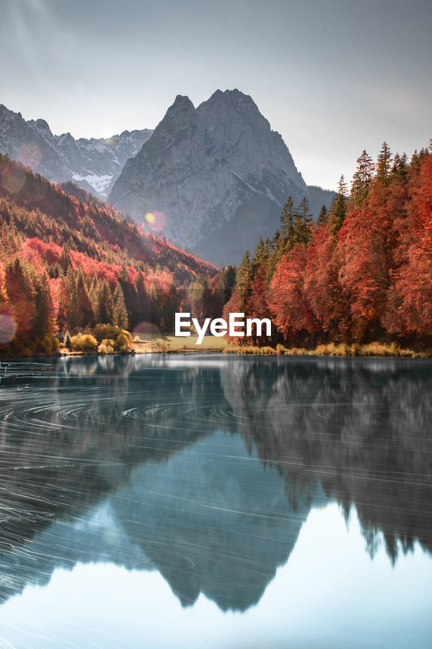 Alp lake in autumn 