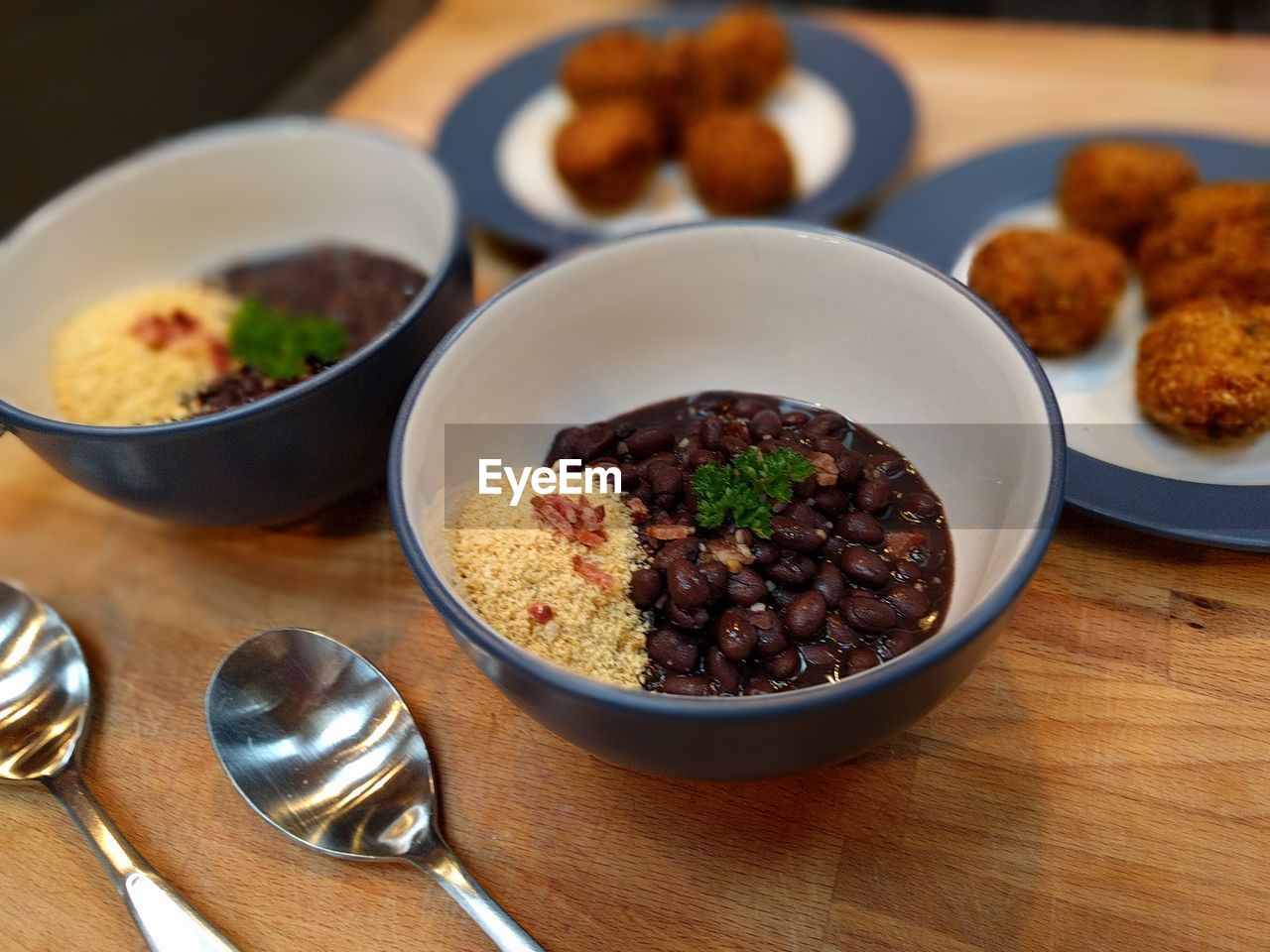 CLOSE-UP OF FOOD ON TABLE