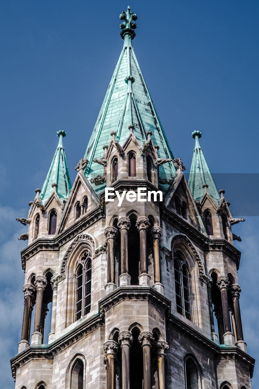 LOW ANGLE VIEW OF CATHEDRAL AGAINST CLEAR SKY