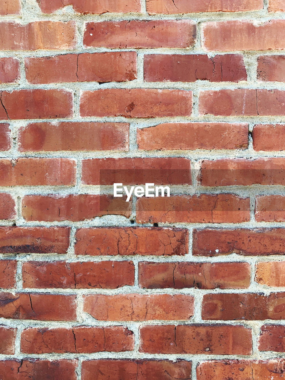 CLOSE-UP OF BRICK WALL