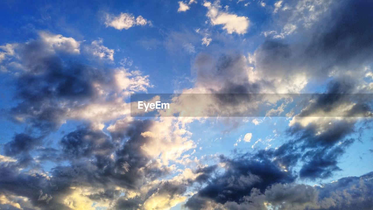 LOW ANGLE VIEW OF CLOUDSCAPE