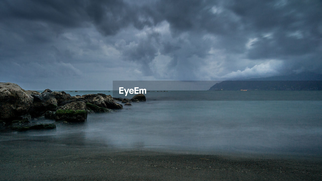 VIEW OF SEA AGAINST SKY