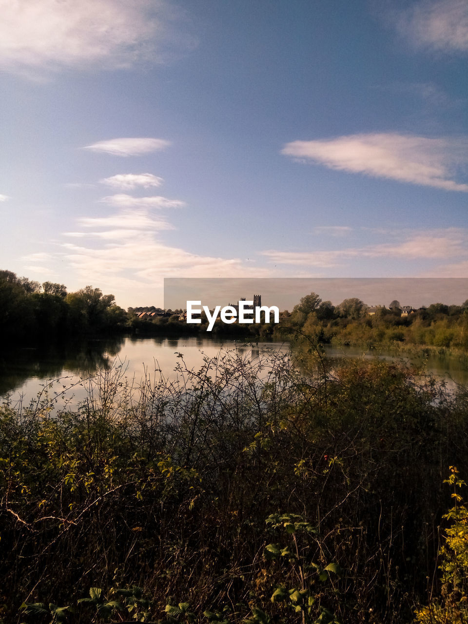 VIEW OF LAKE AGAINST SKY