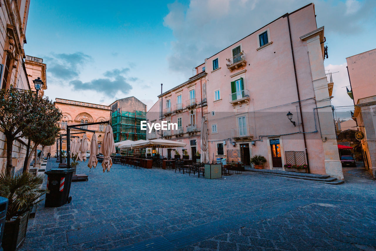 Glimpse into the historic centre of ortigia, syracuse