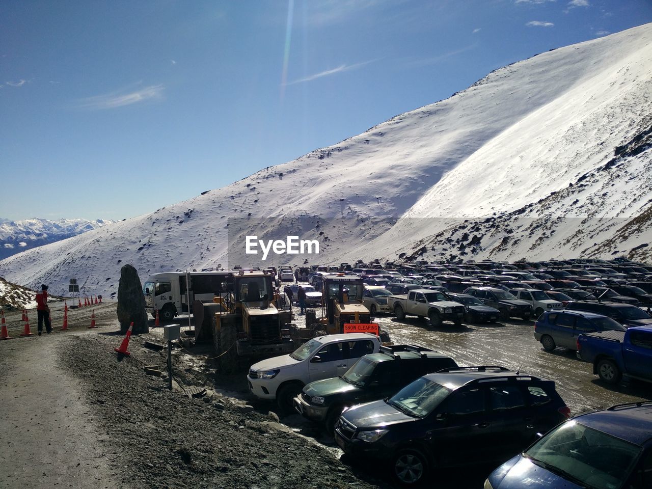 SNOWCAPPED MOUNTAINS AGAINST SKY