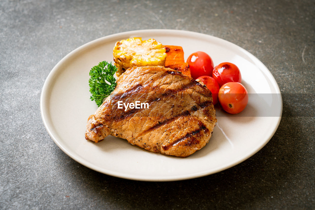 CLOSE-UP OF FOOD SERVED ON PLATE