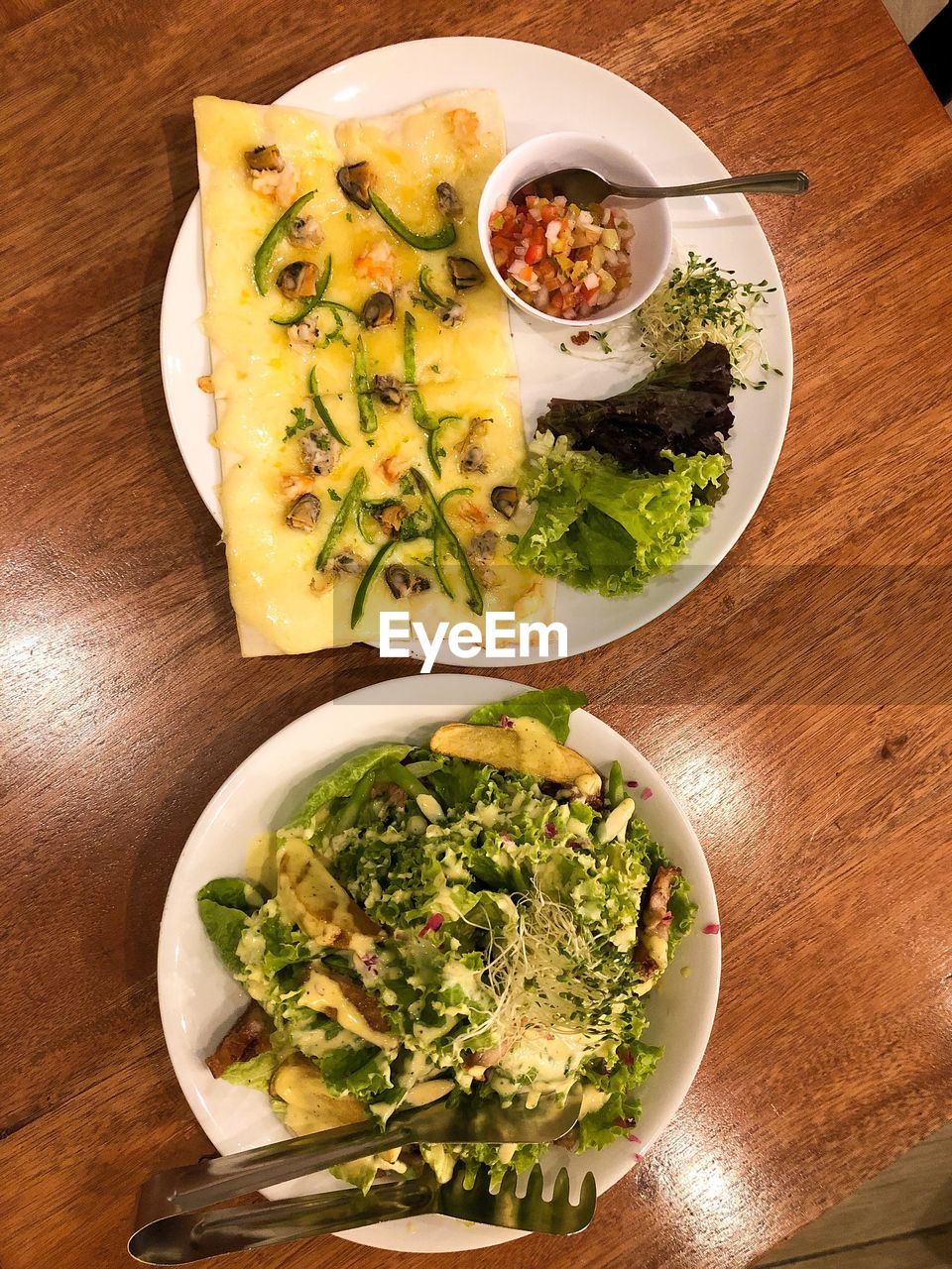 HIGH ANGLE VIEW OF FOOD SERVED IN BOWL