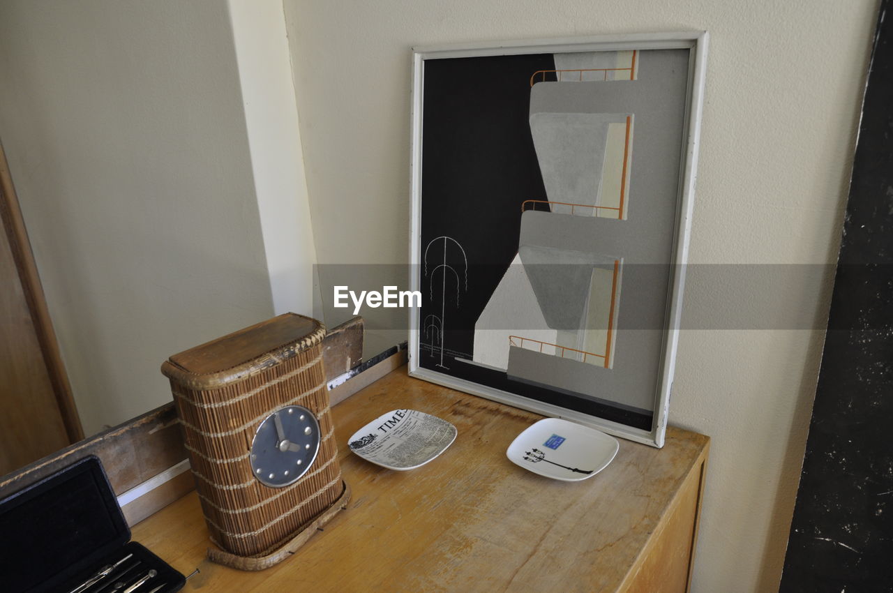 TABLE AND CHAIRS IN HOME