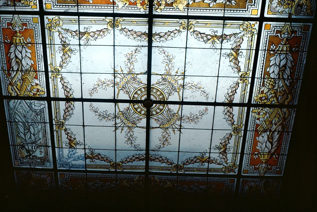 CLOSE-UP OF WINDOW ON GLASS