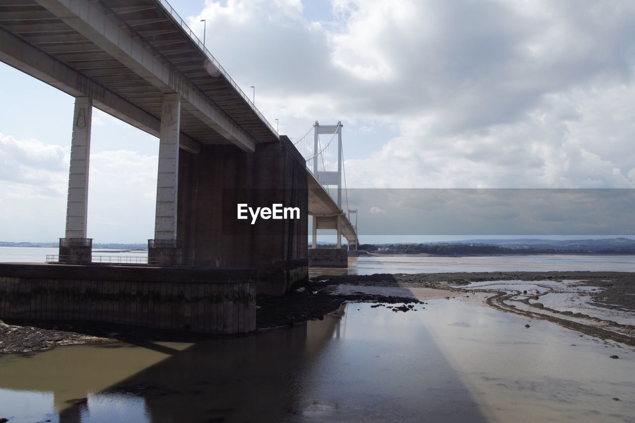 2nd severn bridge low tide