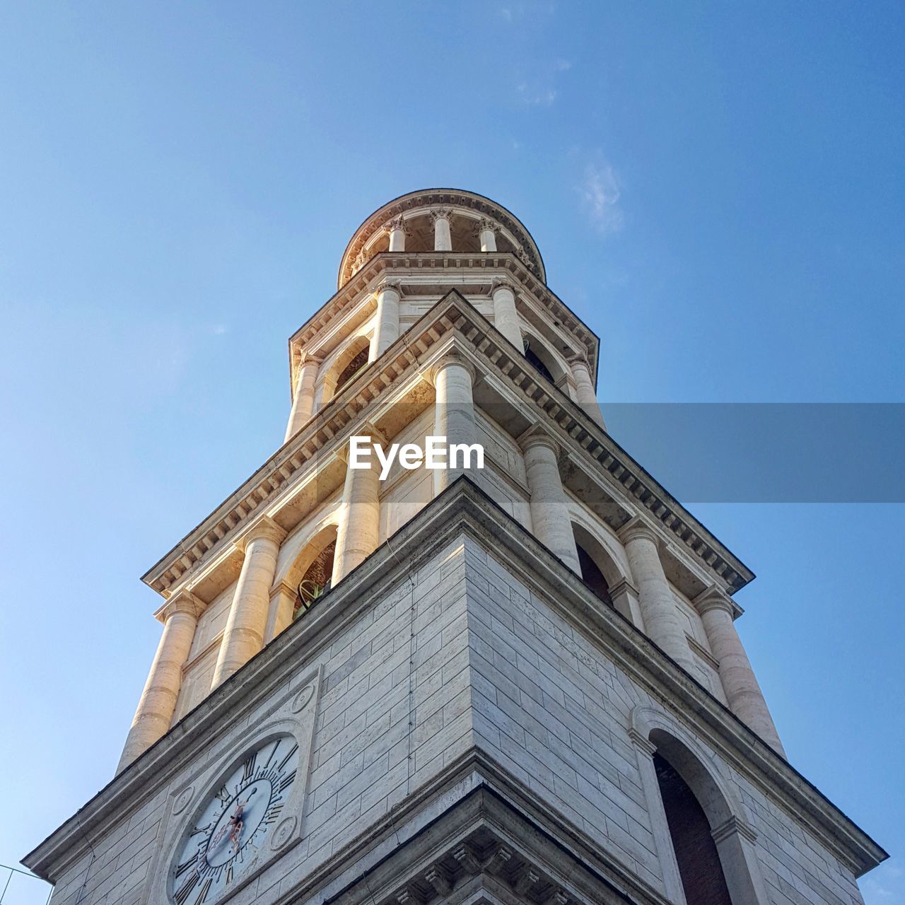 LOW ANGLE VIEW OF HISTORICAL BUILDING AGAINST SKY