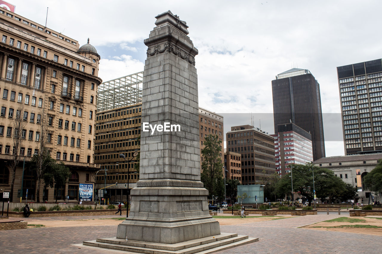 MODERN BUILDINGS IN CITY