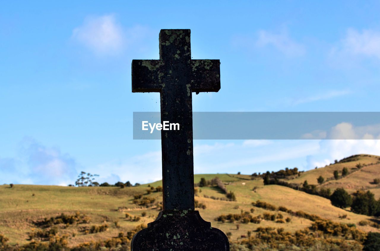 CROSS ON CEMETERY