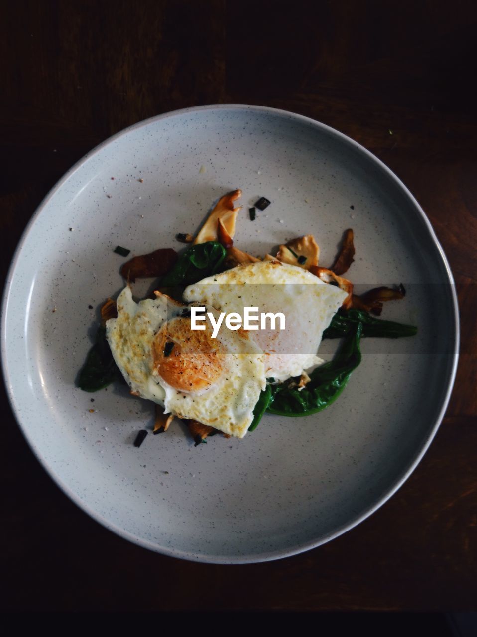 HIGH ANGLE VIEW OF BREAKFAST SERVED IN PLATE