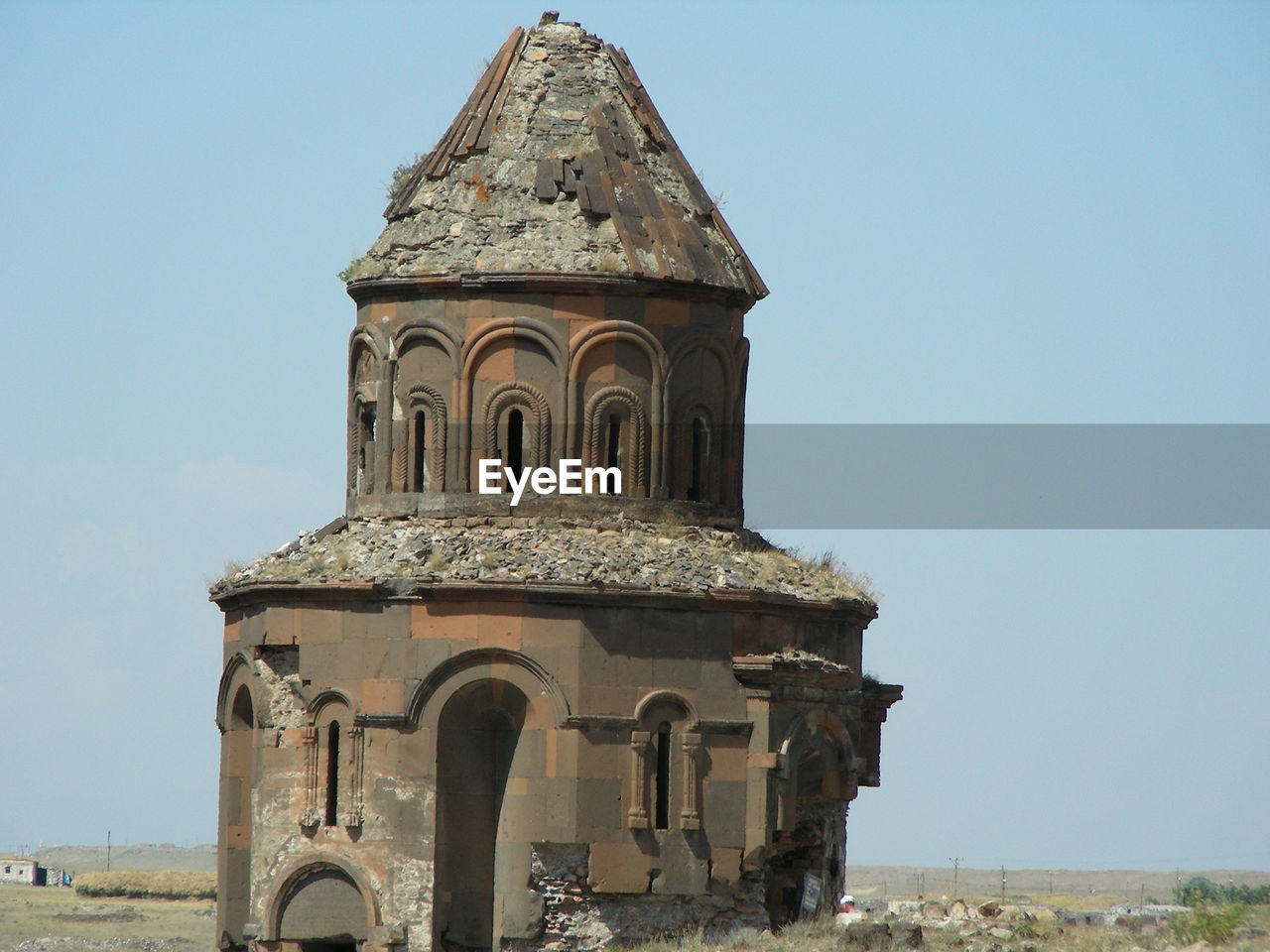 LOW ANGLE VIEW OF TEMPLE AGAINST CLEAR SKY