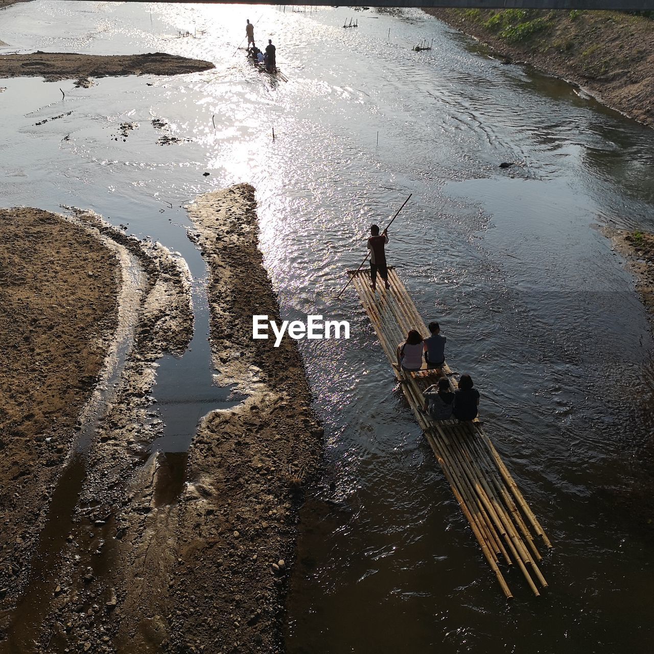 HIGH ANGLE VIEW OF WET BEACH