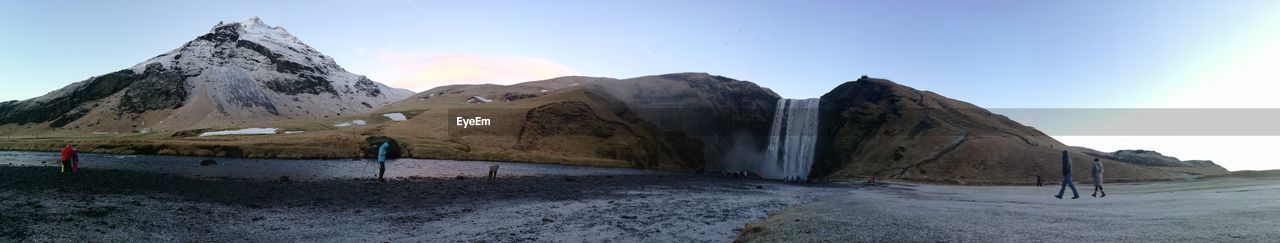 PANORAMIC VIEW OF MOUNTAIN