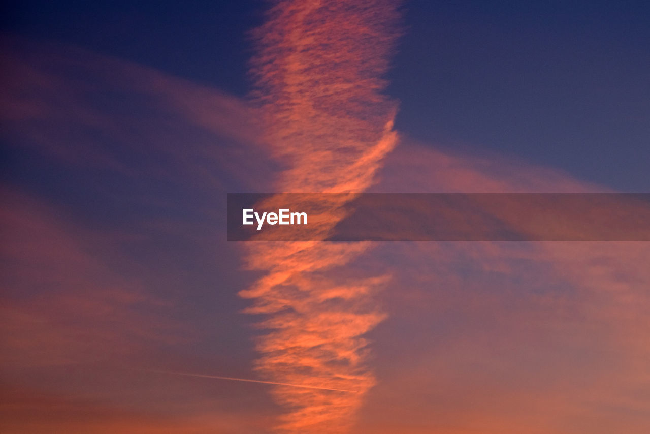 sky, cloud, sunset, beauty in nature, nature, no people, orange color, dawn, scenics - nature, outdoors, afterglow, dramatic sky, horizon, low angle view, red sky at morning, tranquility