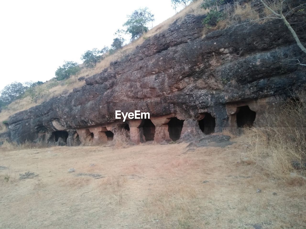 1000bc cave in india