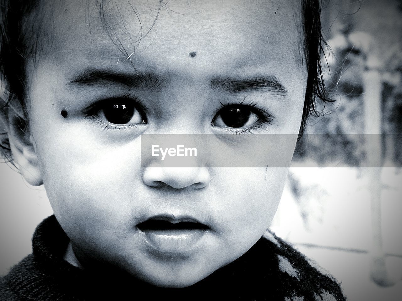 CLOSE-UP PORTRAIT OF CUTE BOY