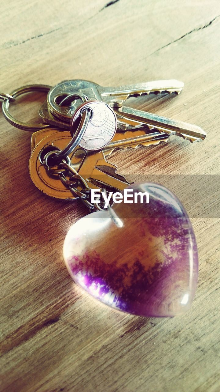 Heart shaped key ring with keys