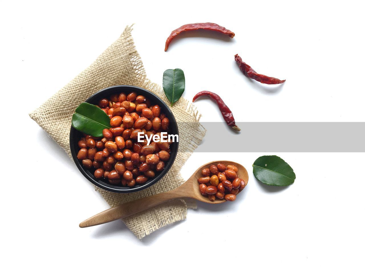 HIGH ANGLE VIEW OF EGGS IN BOWL