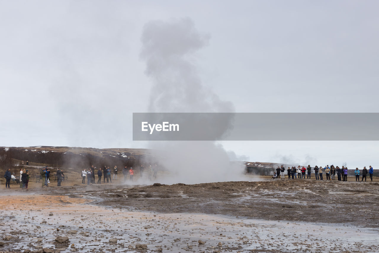 Stokkur, phase of exhalation of steam from the subsoil