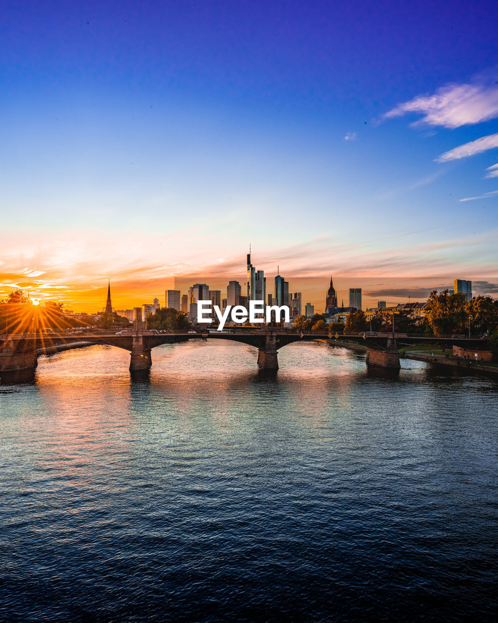 Picture of frankfurt's skyline in the sunset