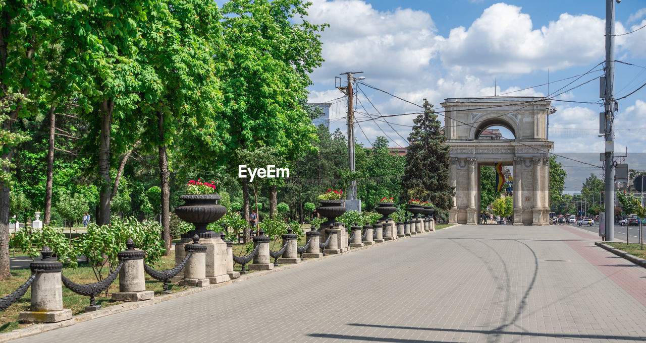 Triumphal arch in chisinau, moldova