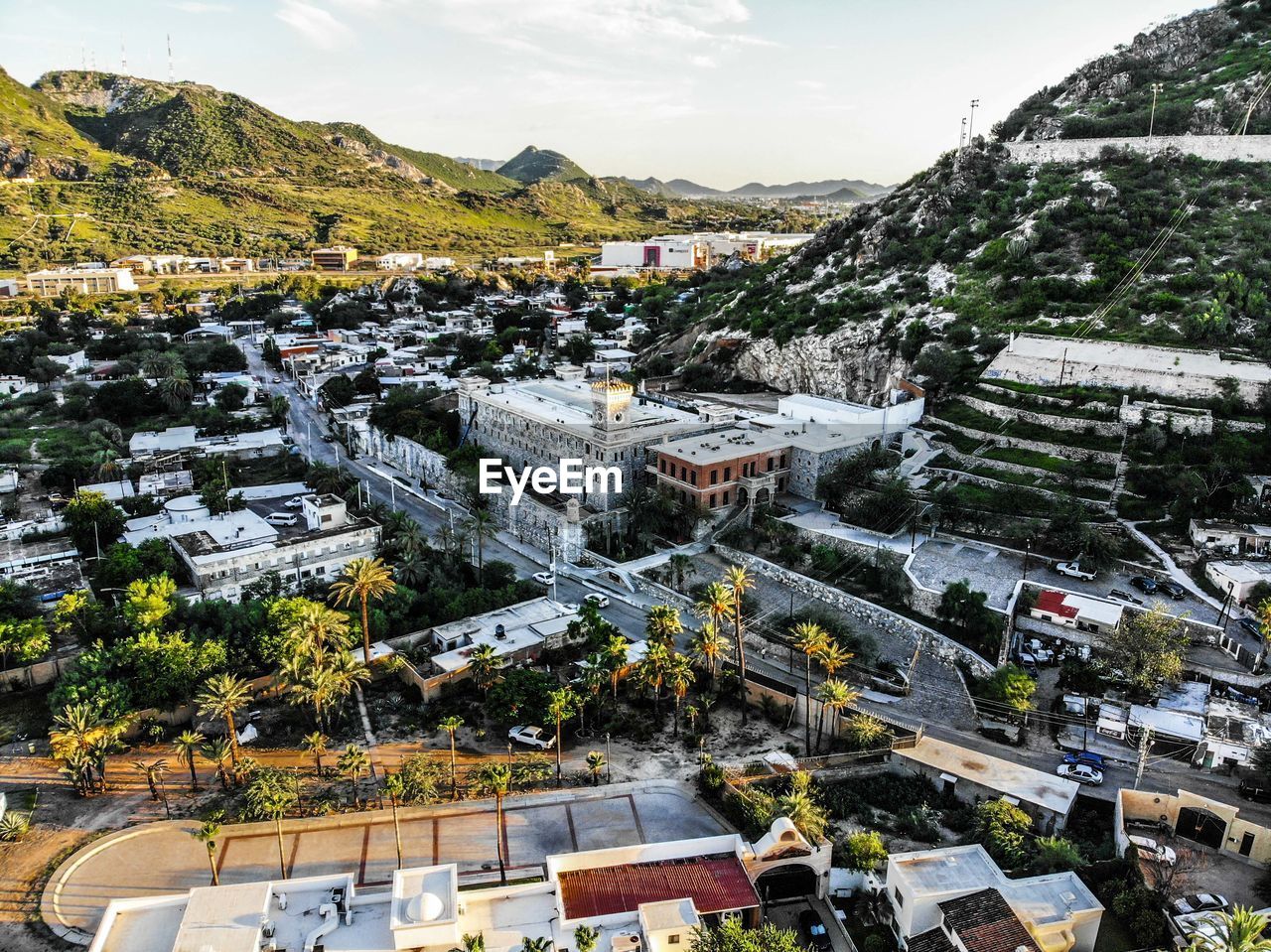 HIGH ANGLE VIEW OF TOWNSCAPE BY STREET IN CITY