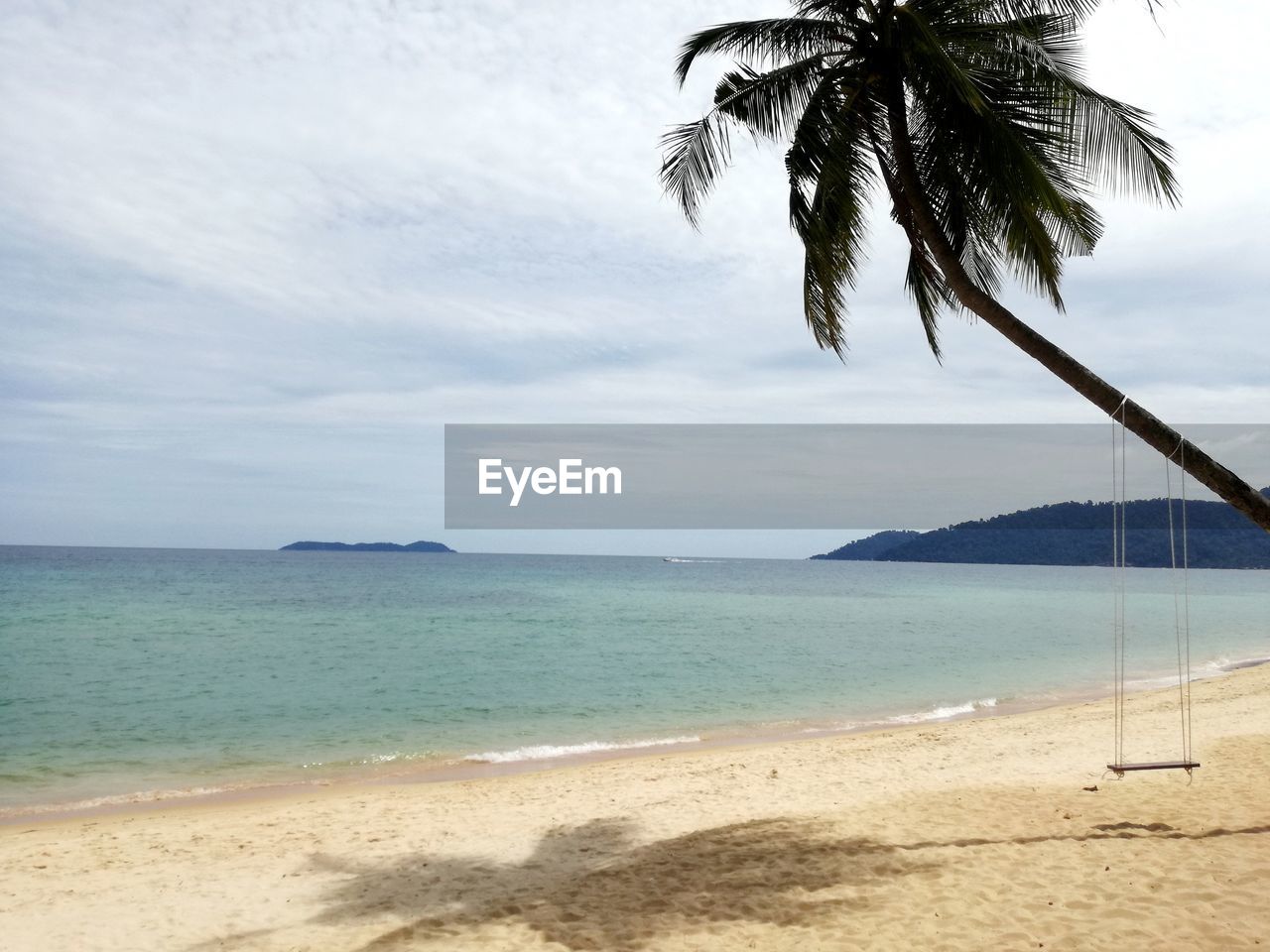 SCENIC VIEW OF BEACH