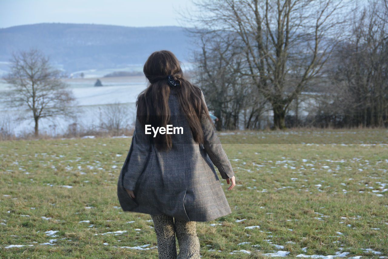 A women walk in the nature