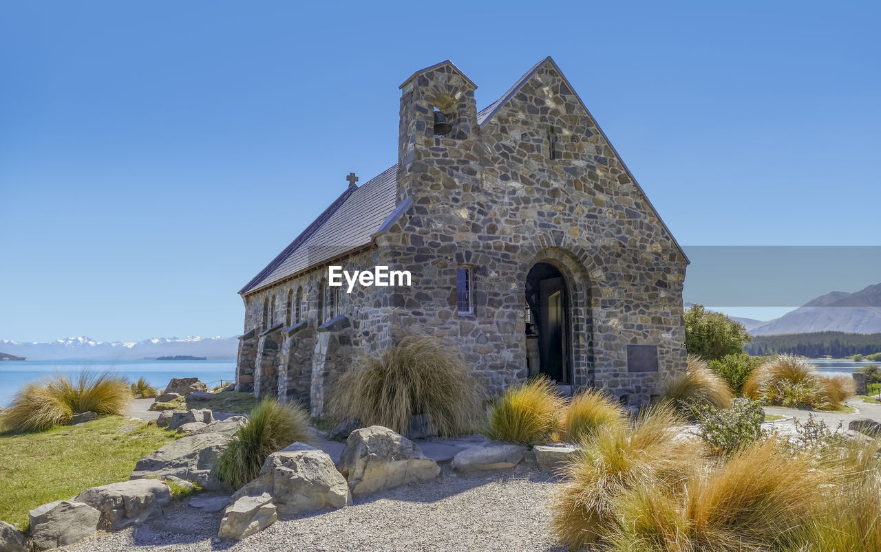 HISTORIC BUILDING AGAINST CLEAR SKY