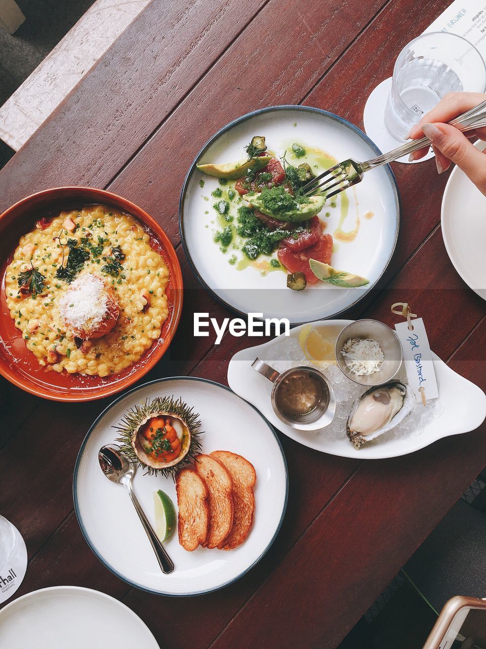 HIGH ANGLE VIEW OF FOOD SERVED IN PLATE