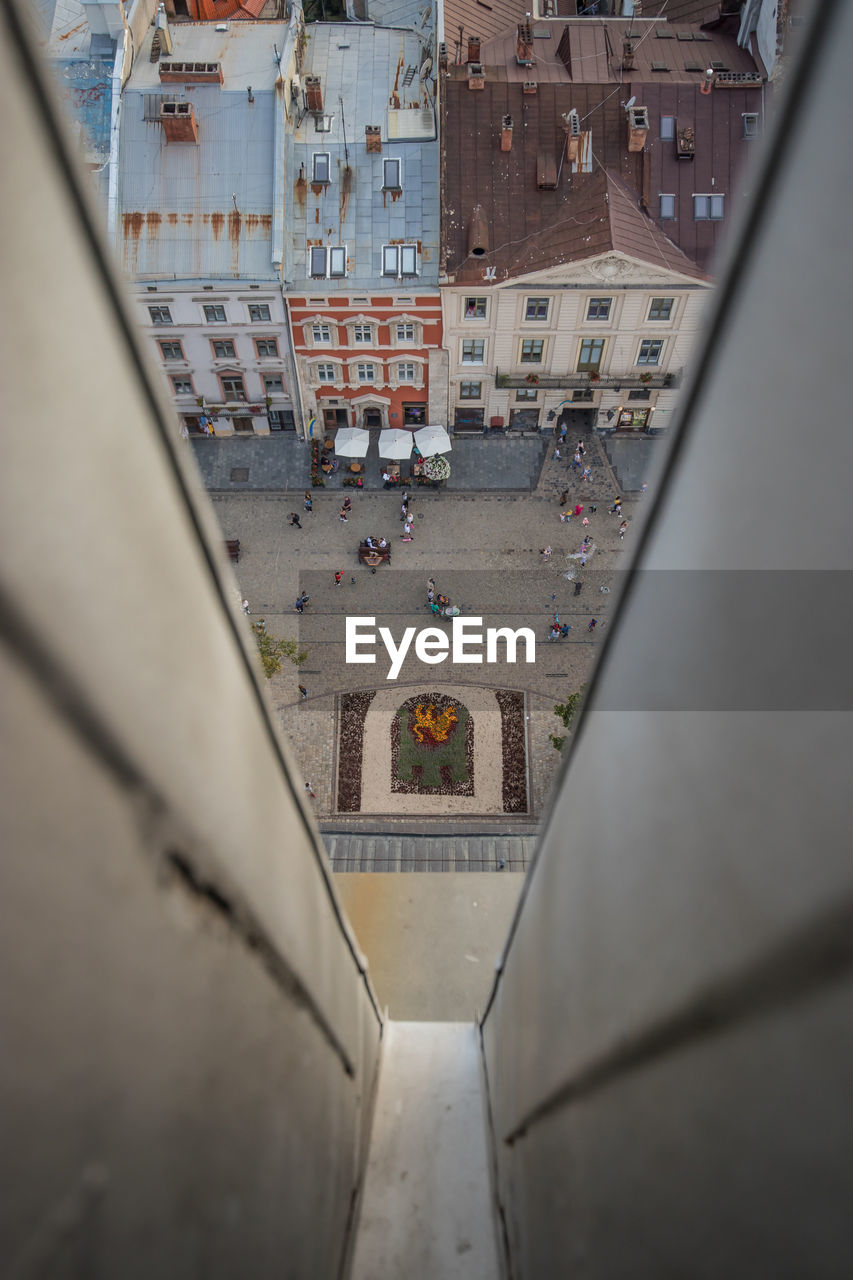 HIGH ANGLE VIEW OF BUILDING