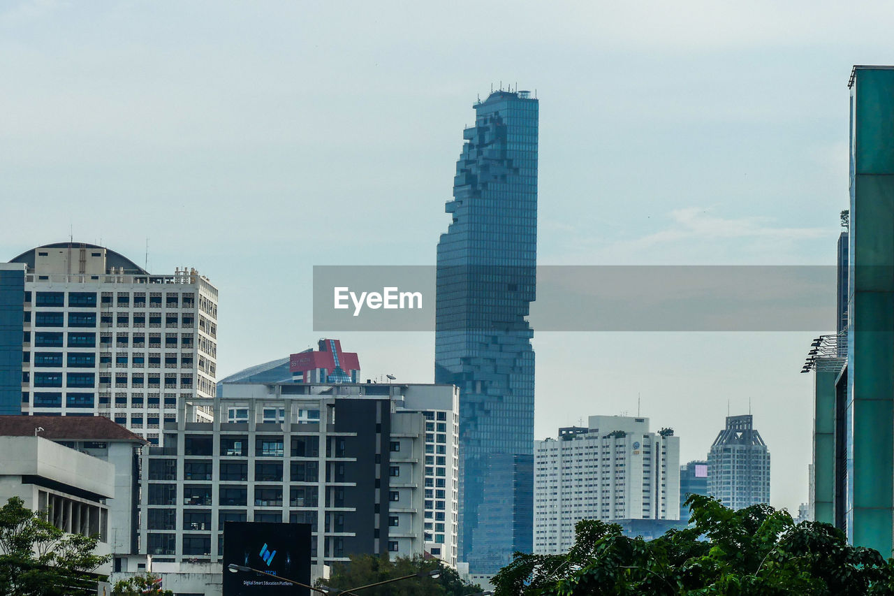 BUILDINGS AGAINST SKY IN CITY