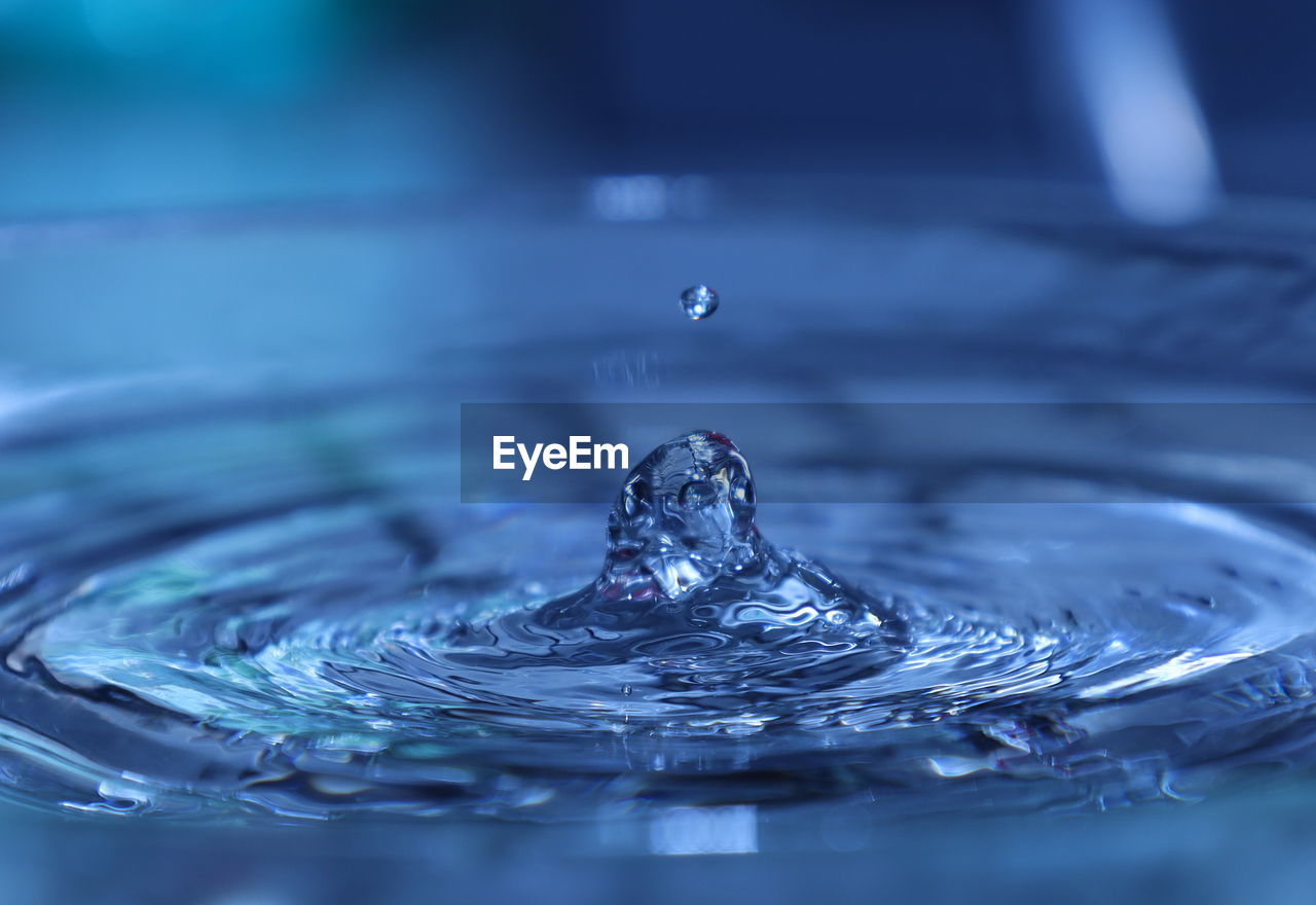drop, water, rippled, motion, splashing, blue, falling, close-up, concentric, macro photography, nature, splashing droplet, no people, reflection, freezing, selective focus, freshness, purity, impact, indoors