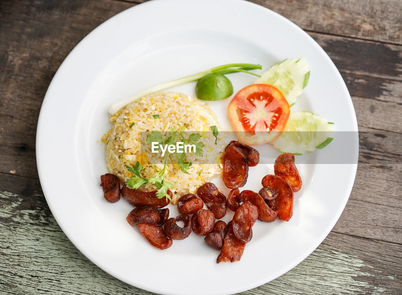 HIGH ANGLE VIEW OF MEAL SERVED IN PLATE