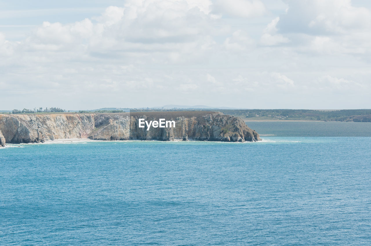 PANORAMIC VIEW OF SEA AGAINST SKY