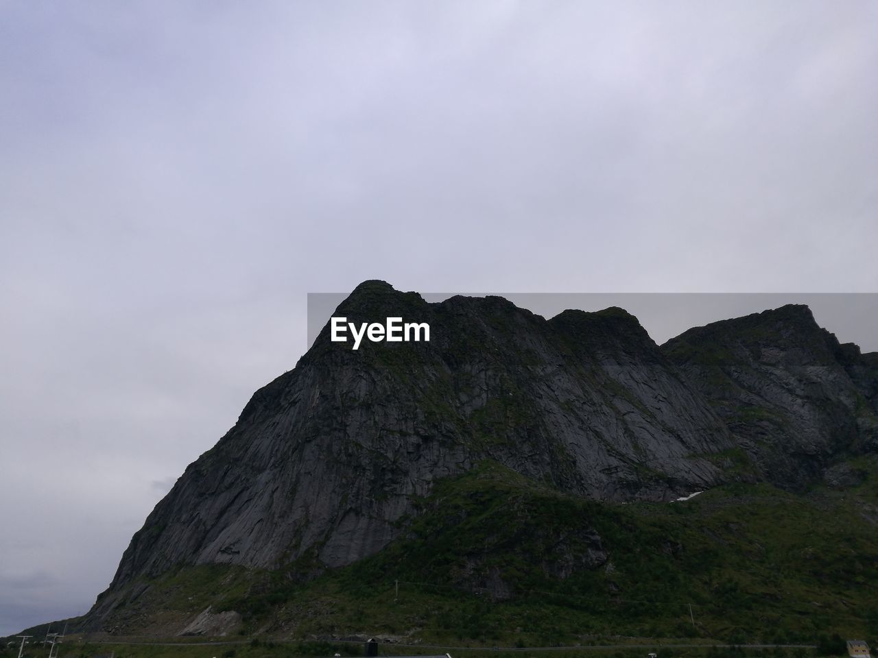 SCENIC VIEW OF MOUNTAIN AGAINST SKY