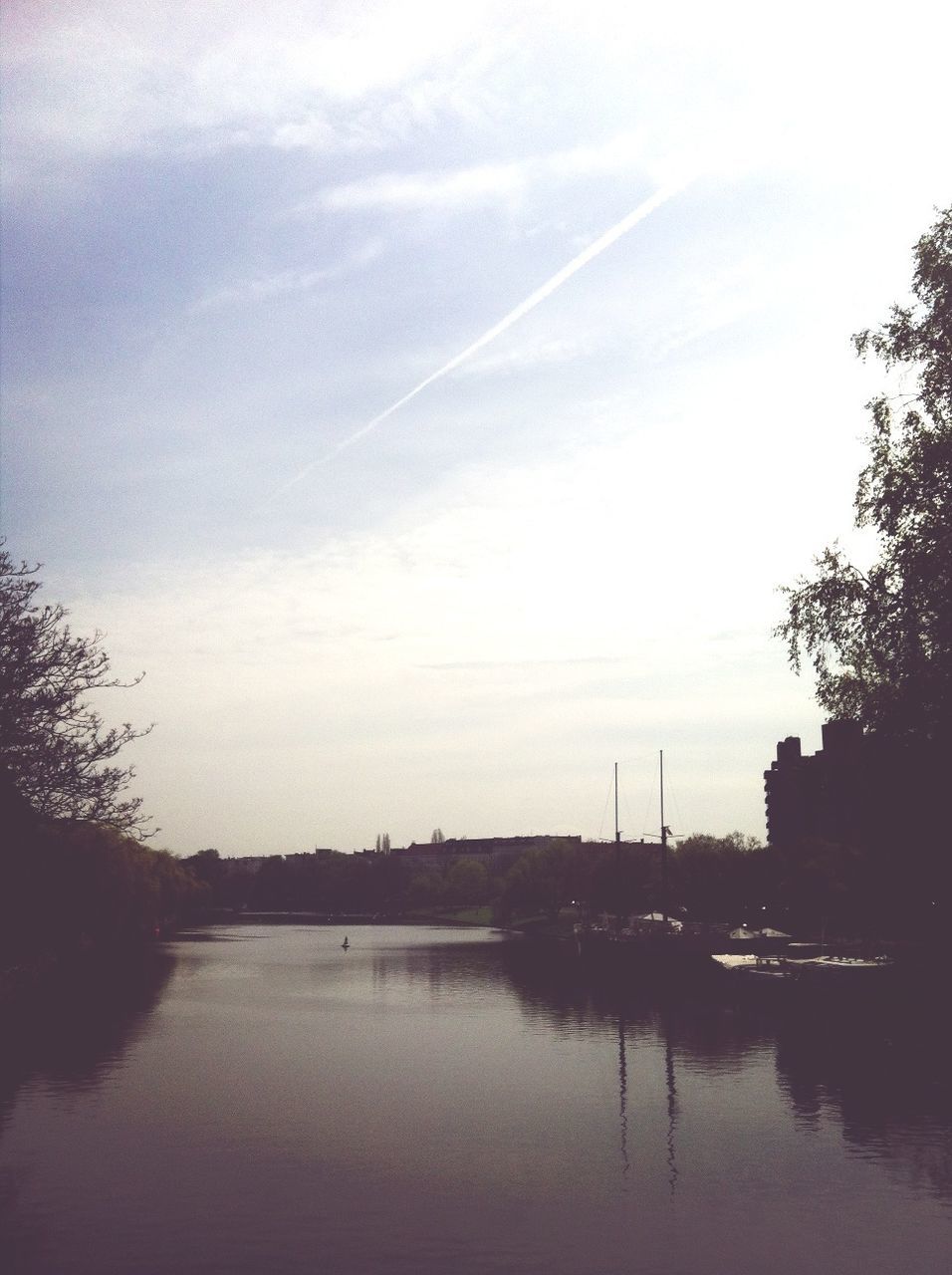 SCENIC VIEW OF RIVER AGAINST SKY