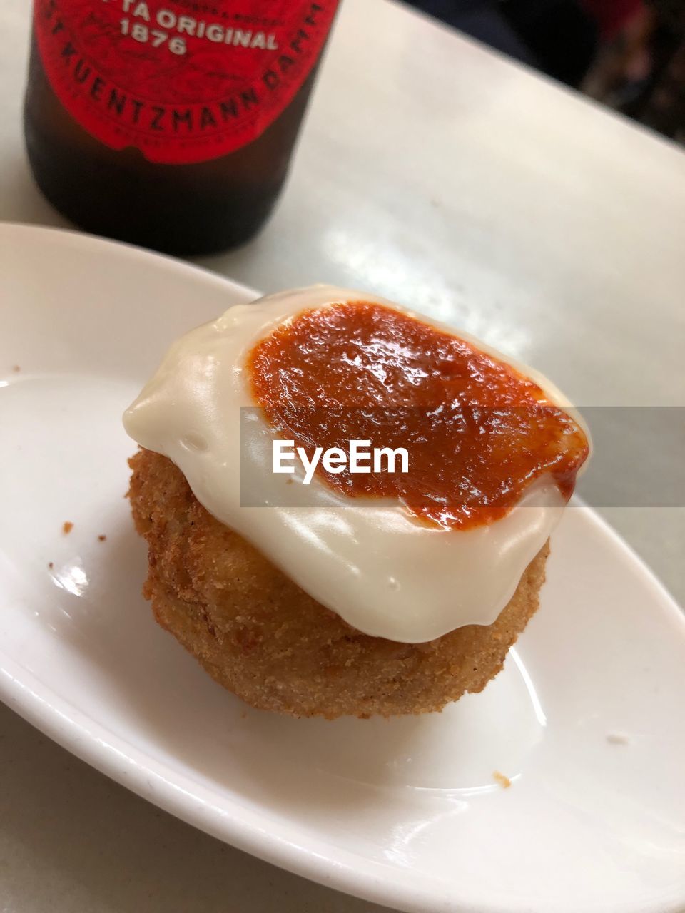 HIGH ANGLE VIEW OF BREAKFAST SERVED ON PLATE