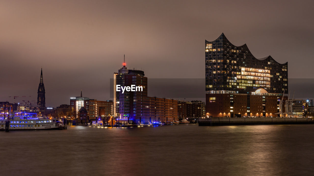 Elbphilharmonie at the waterfront illuminated  at night