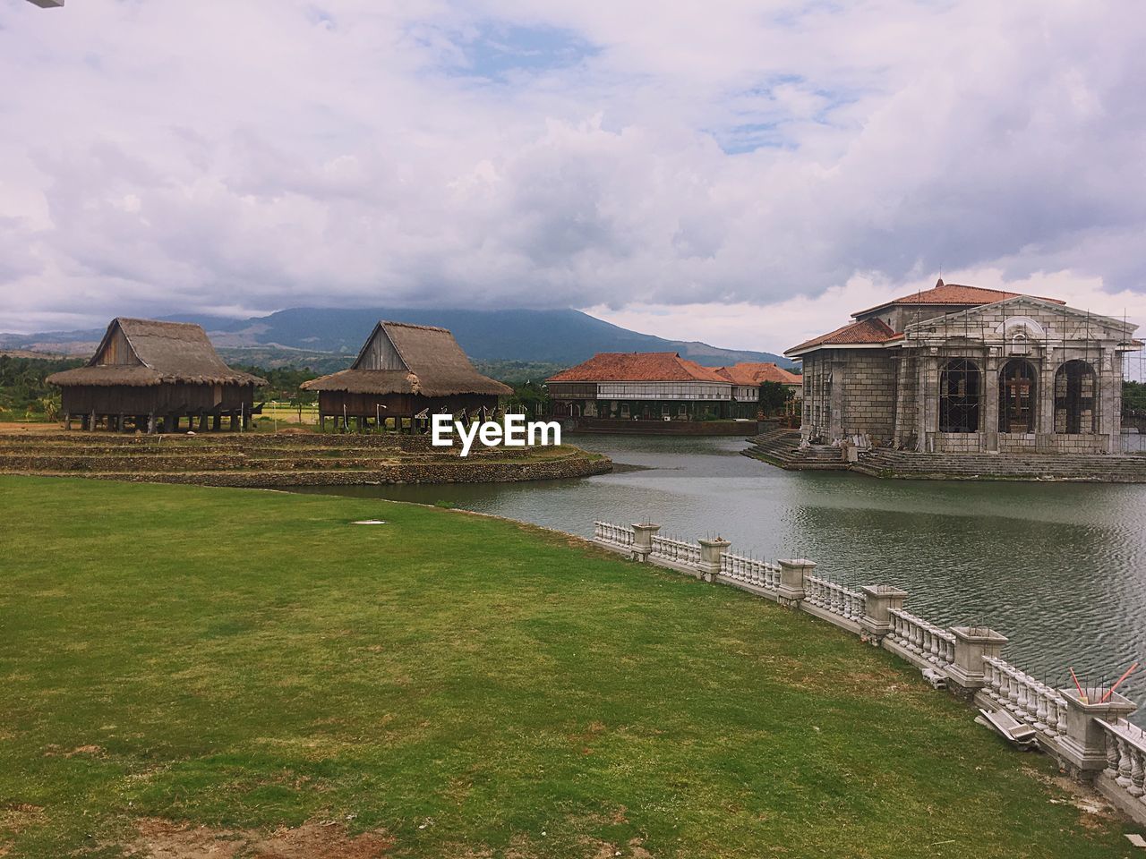 BUILDINGS AT WATERFRONT