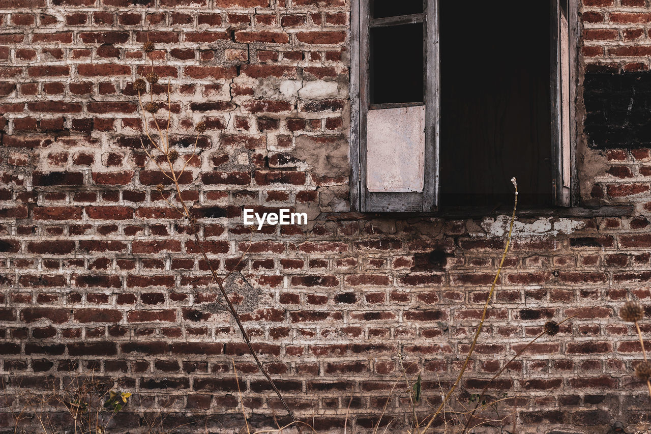 WINDOW OF OLD BUILDING