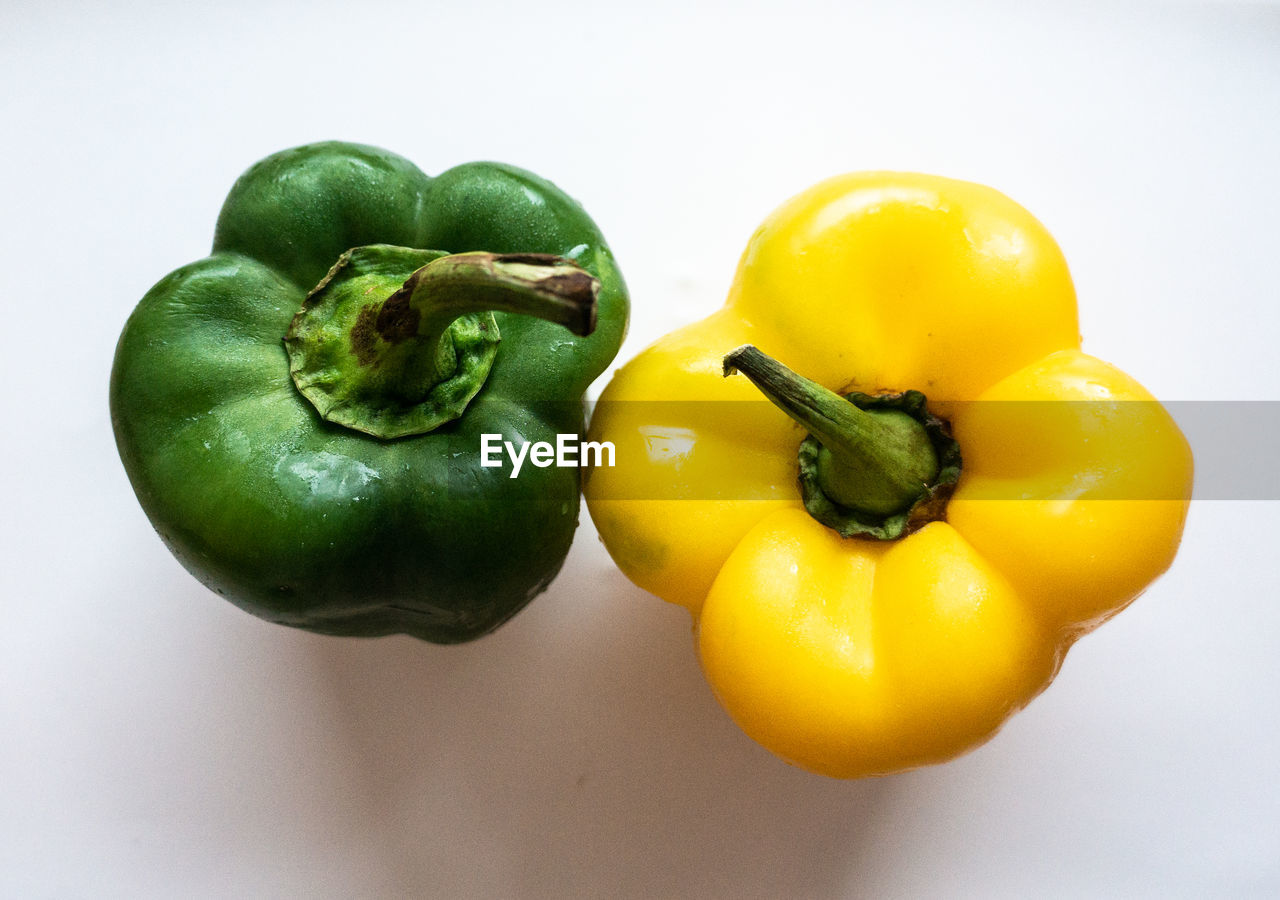 CLOSE-UP OF YELLOW BELL PEPPERS