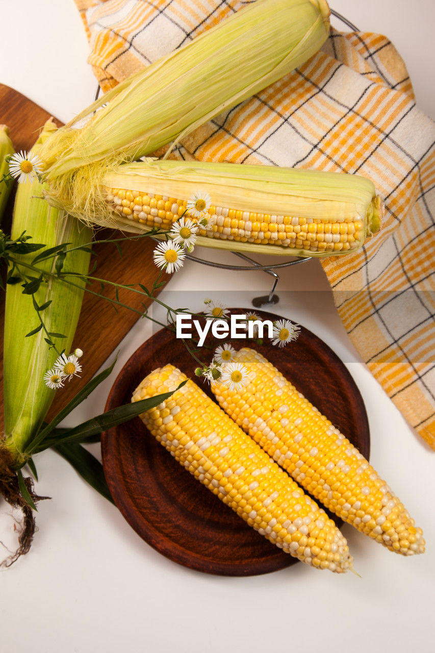 close-up of corns