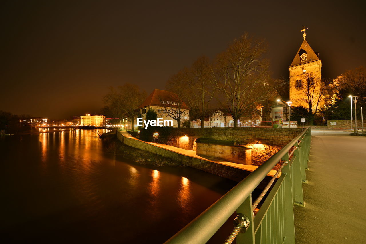 ILLUMINATED BUILDINGS AT NIGHT