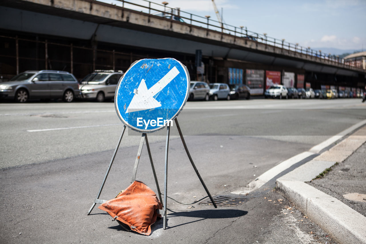 INFORMATION SIGN ON ROAD