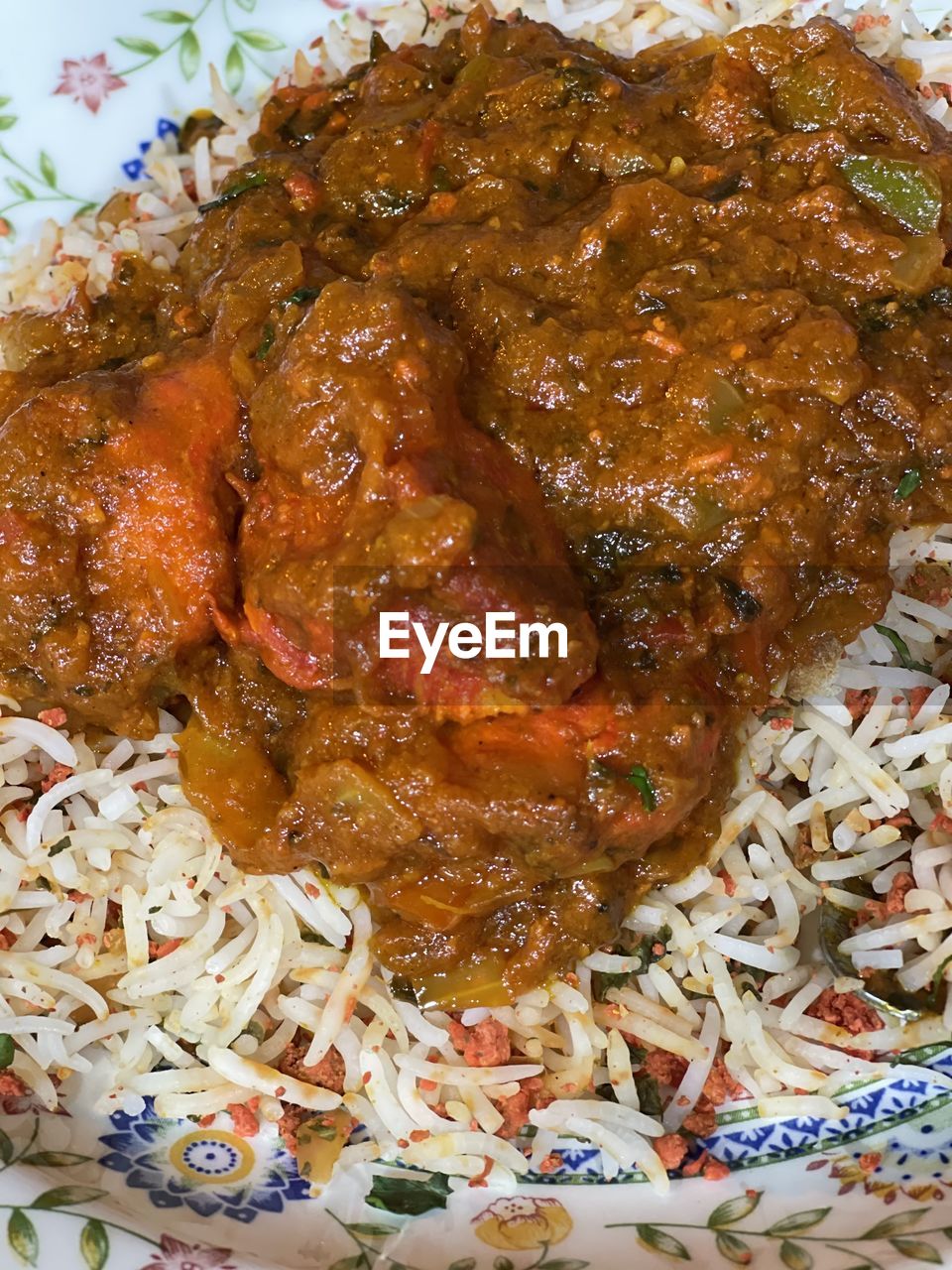 HIGH ANGLE VIEW OF FOOD SERVED ON PLATE